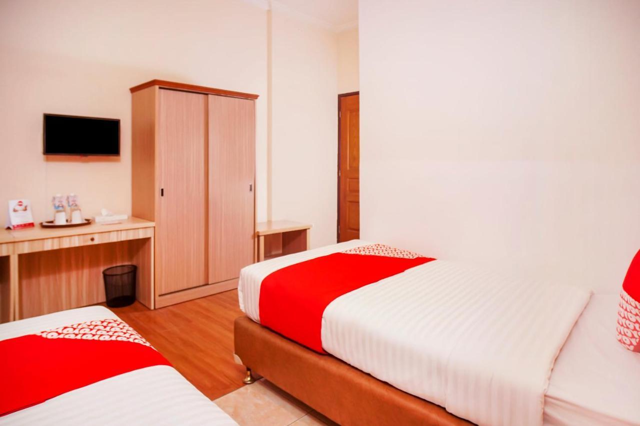 Capital O 142 Hotel Al Furqon Syariah Palembang Exterior photo