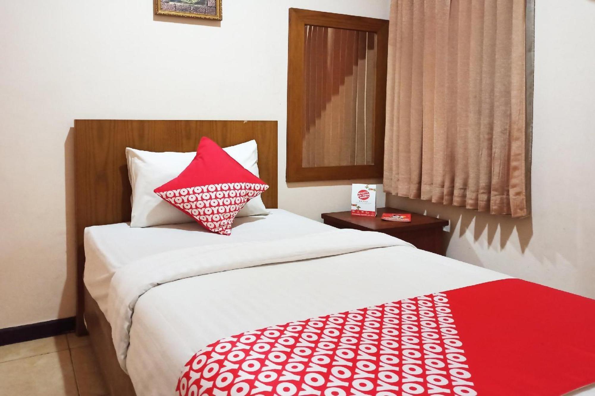 Capital O 142 Hotel Al Furqon Syariah Palembang Exterior photo